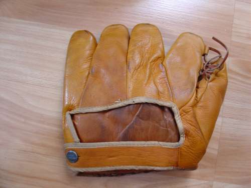 Wally Berger Goldsmith G7 Back